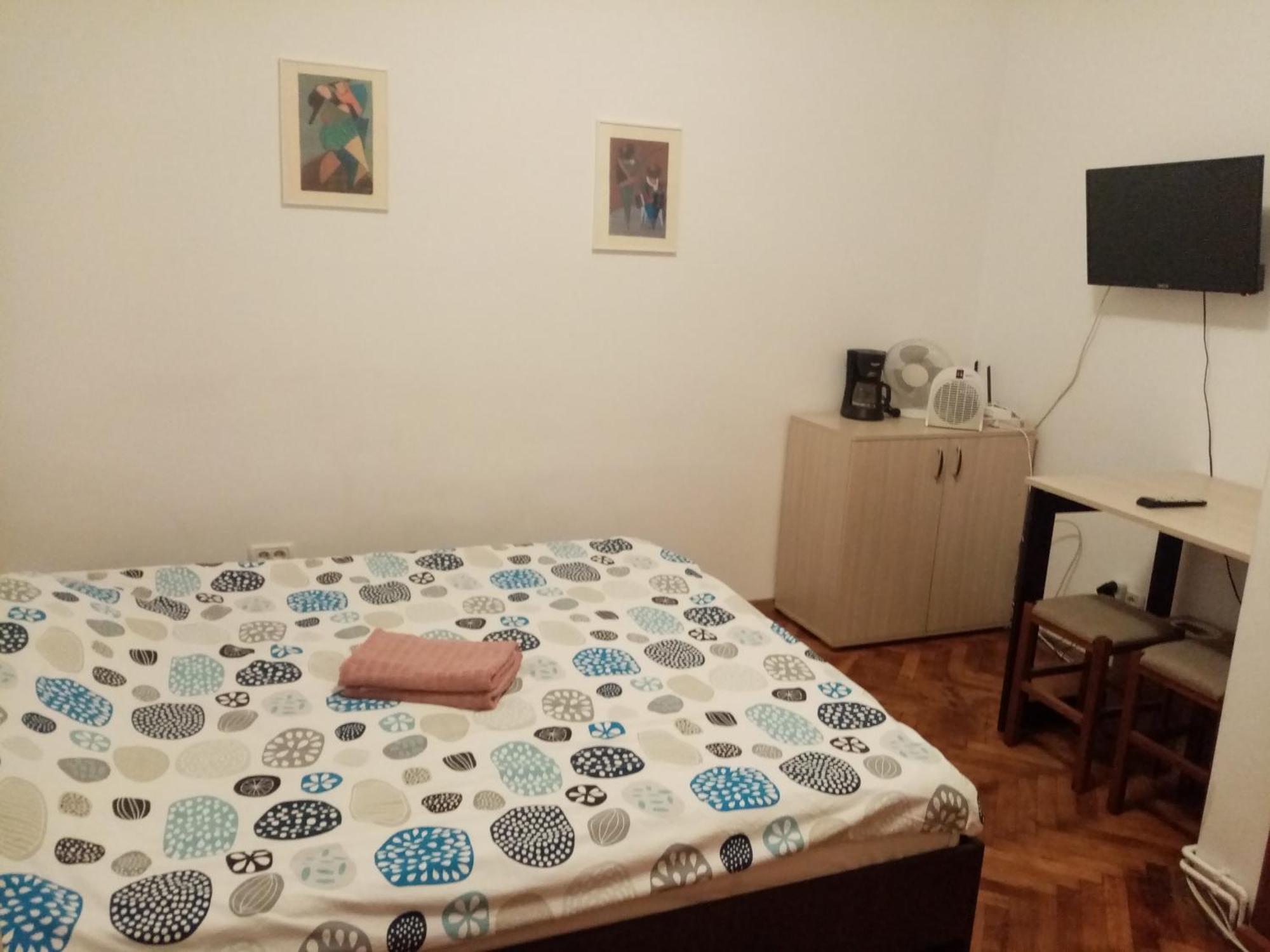 Central Studio In Historic Center Brasov Exterior photo