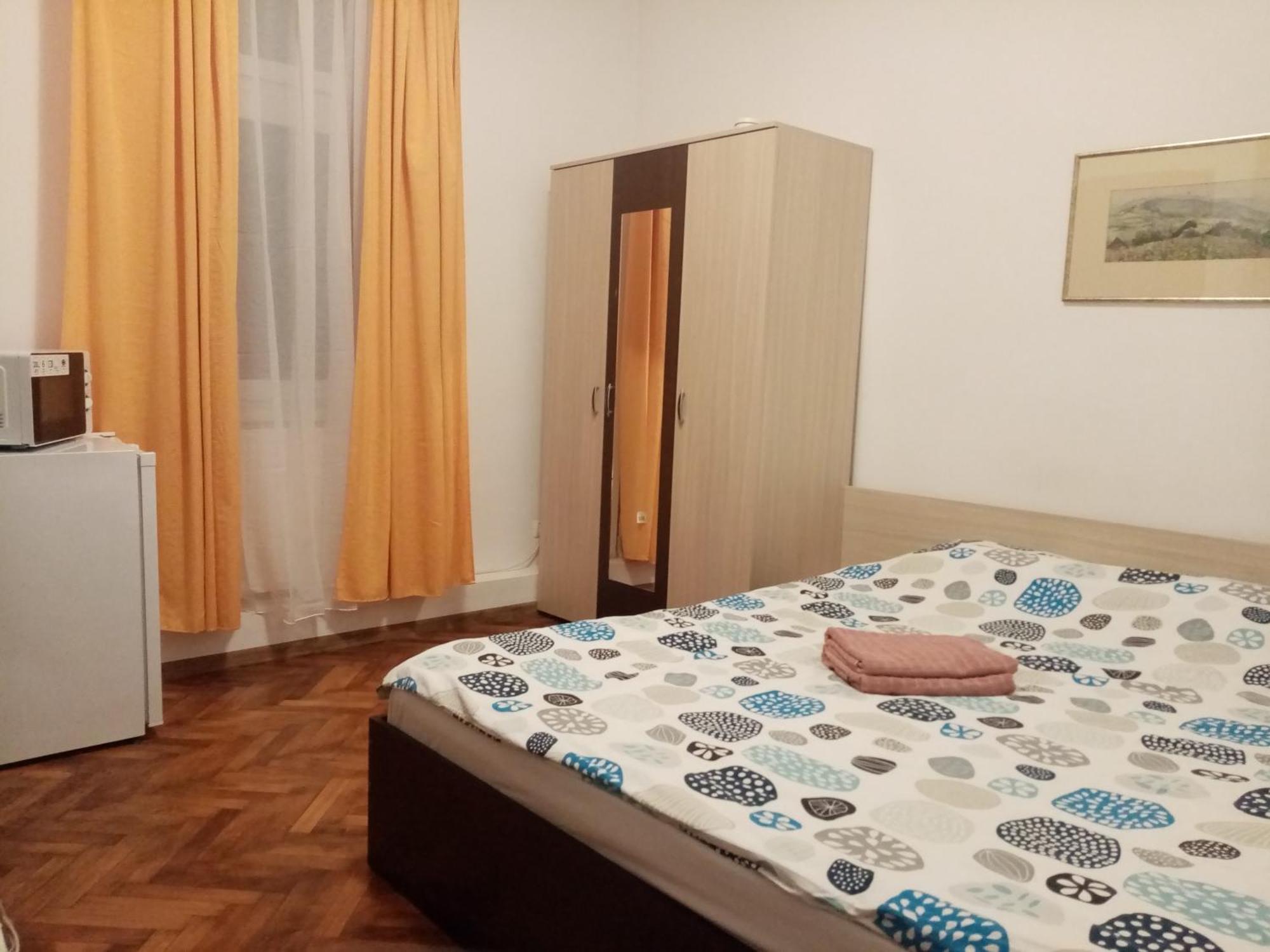 Central Studio In Historic Center Brasov Exterior photo